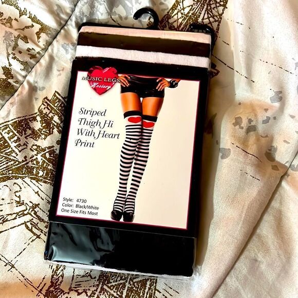 Music Legs Thigh High Striped Tights with Heart - Picture 2 of 4